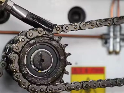 Цепной привод и конвейерный модуль