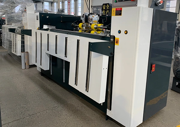 Полуавтоматическая проволокошвейная машина (одноголовочная)